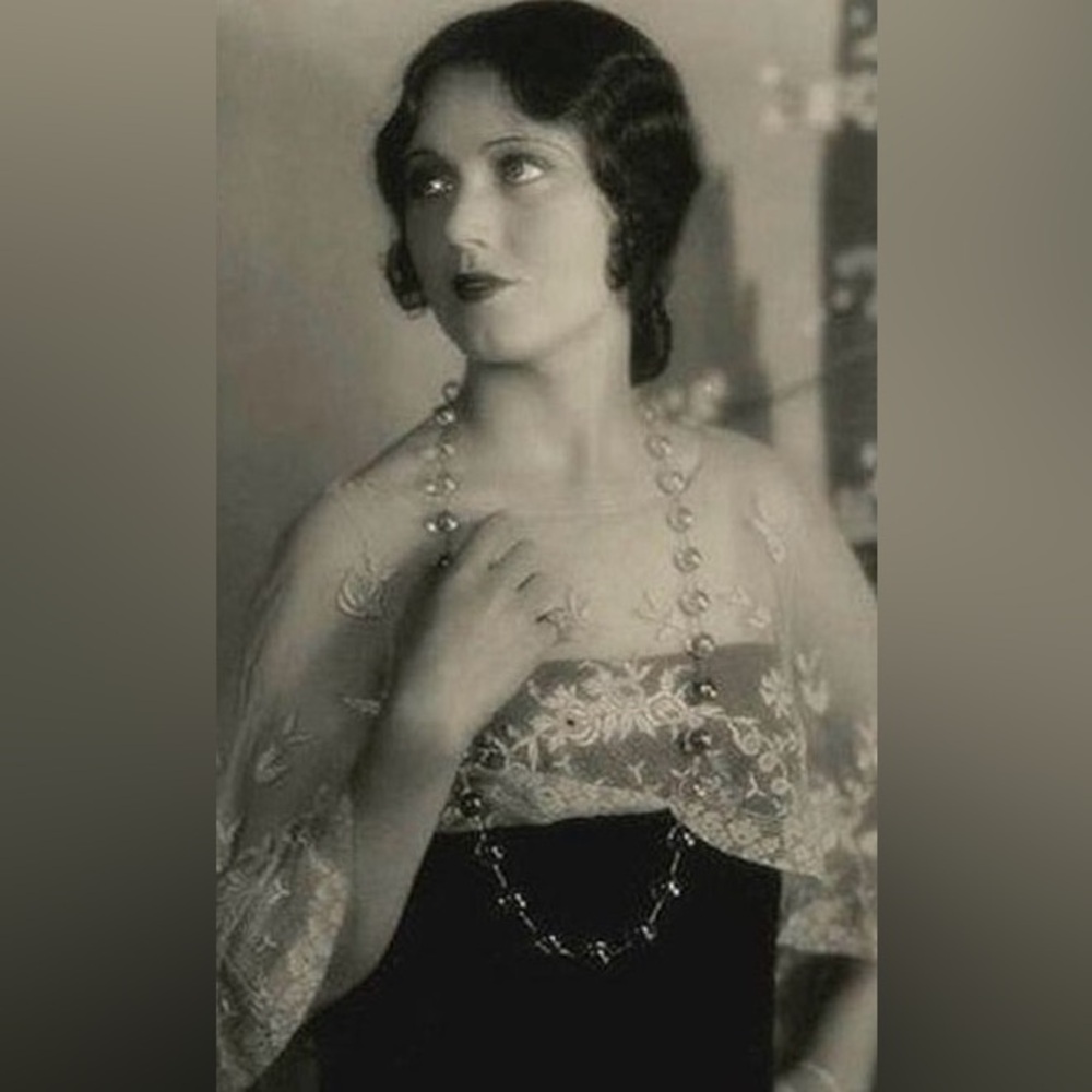 1920’s Authentic Pools of Light Necklace.